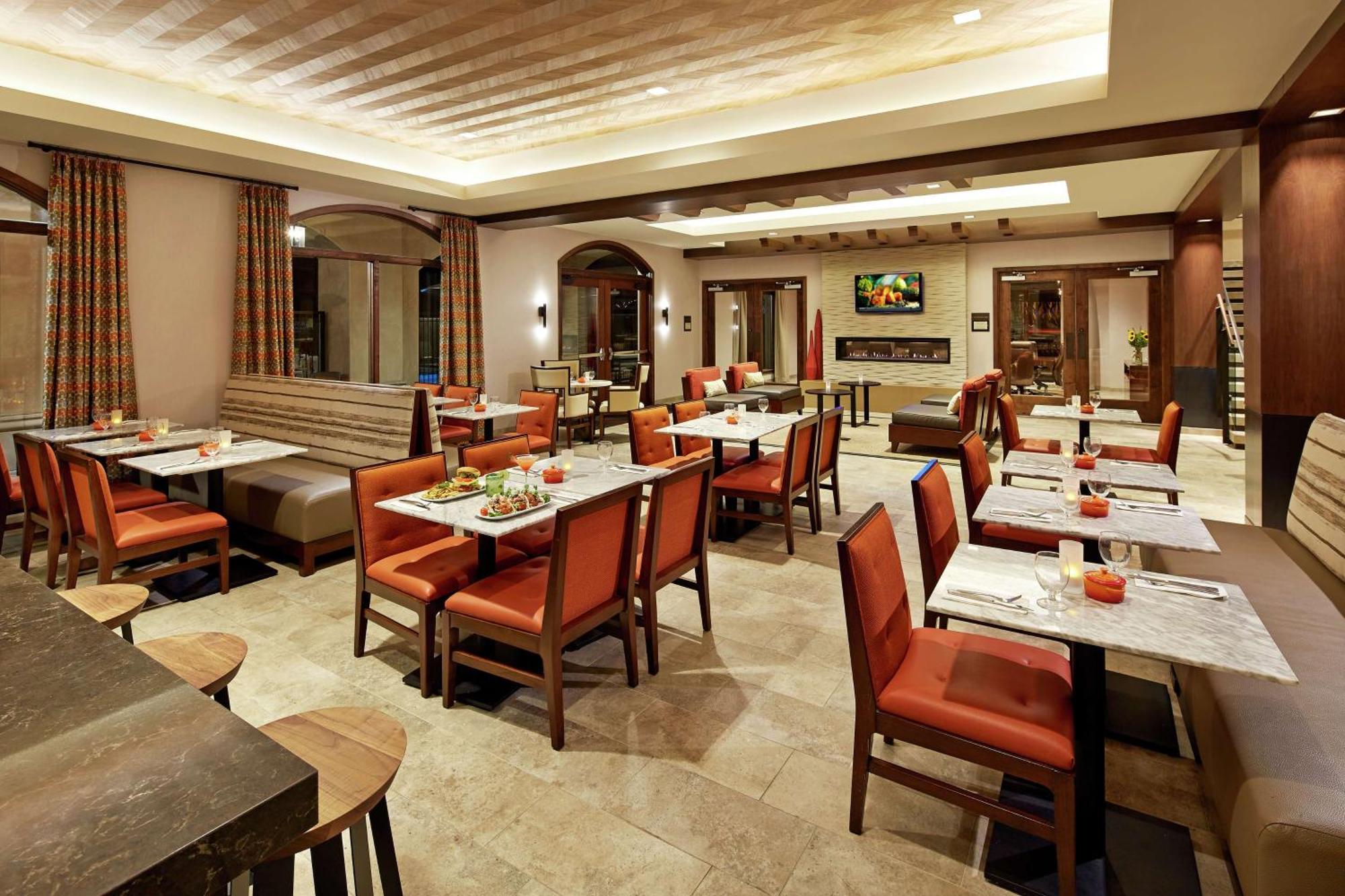 Hilton Garden Old Town/sea World Area